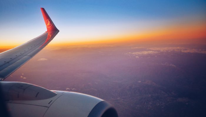 How to Score Cheap Flights to Medellín